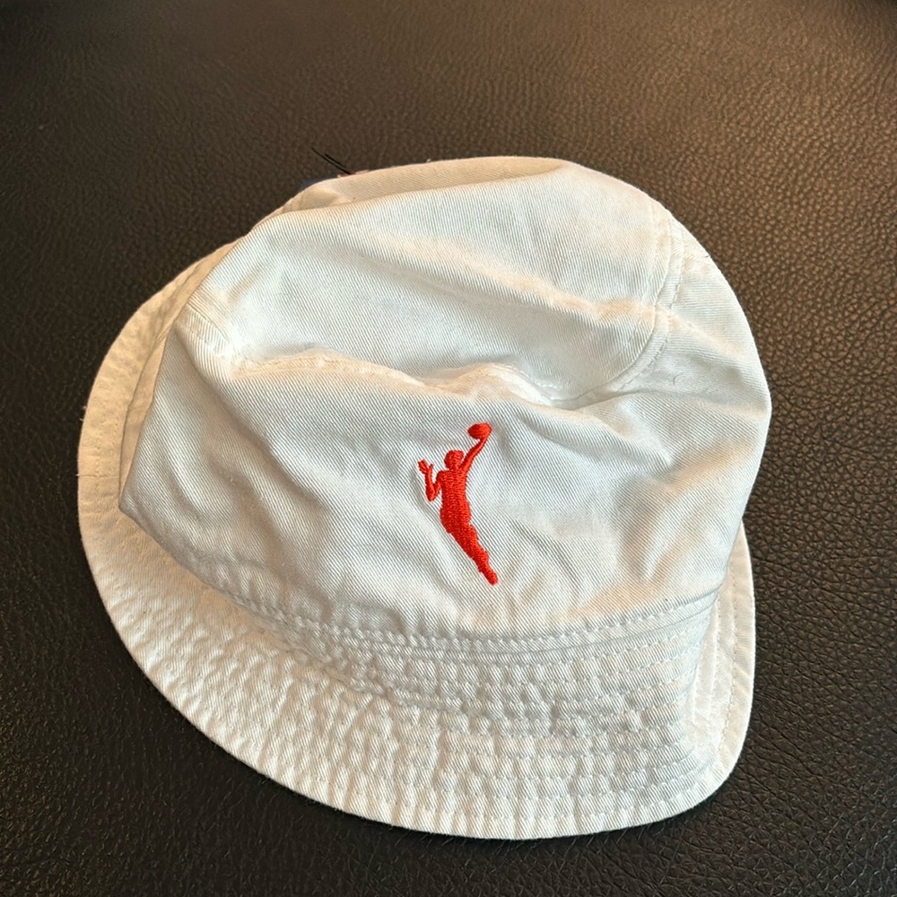 NWT WNBA White Bucket Hat